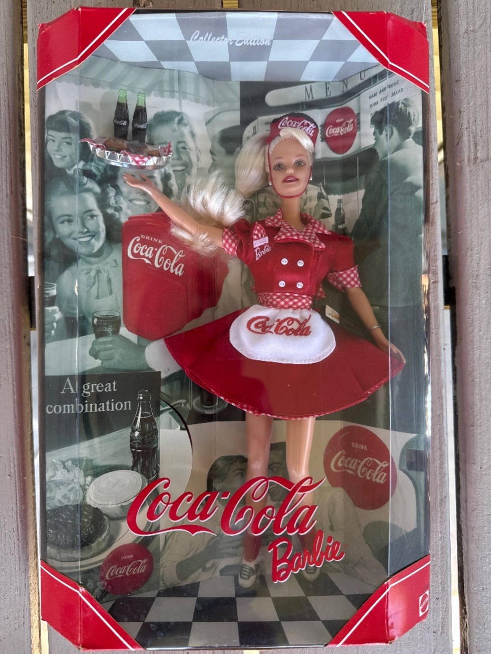 1998 Barbie Collector edition Coca Cola Barbie waitress